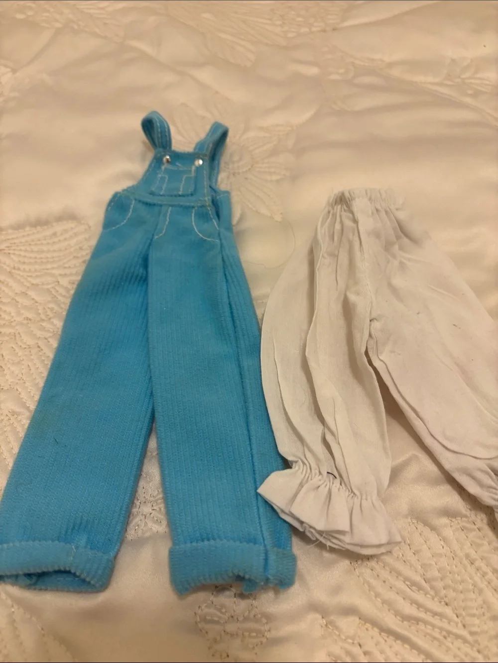 Assorted Pink & Blue Barbie/Other Clothing and Accessories Set